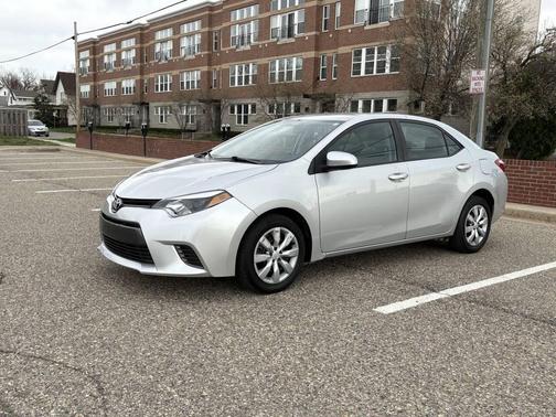 Classic Silver Metallic 2015 Toyota Corolla LE