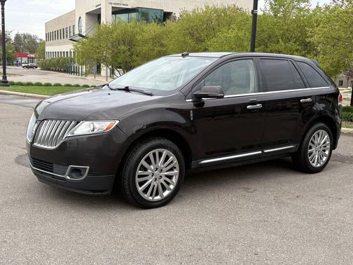 2013 Lincoln MKX Base
