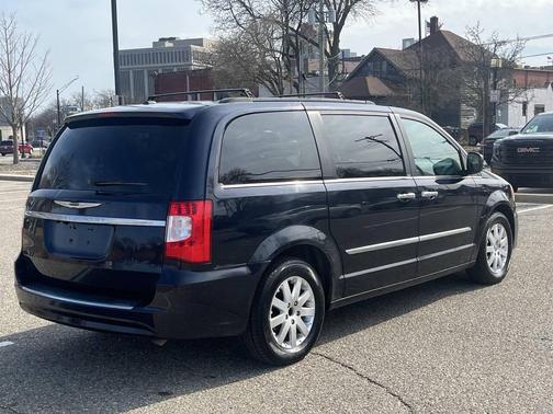 2011 Chrysler Town & Country Touring-L