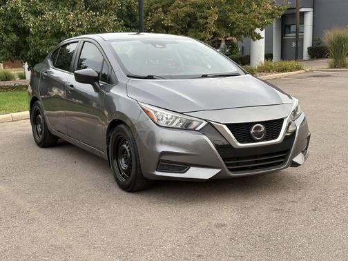 2020 Nissan Versa 1.6 S