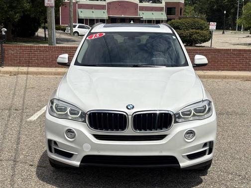 White 2015 BMW X5 xDrive35i