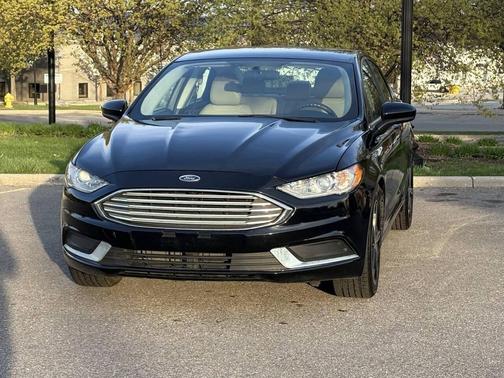 Shadow Black 2017 Ford Fusion SE