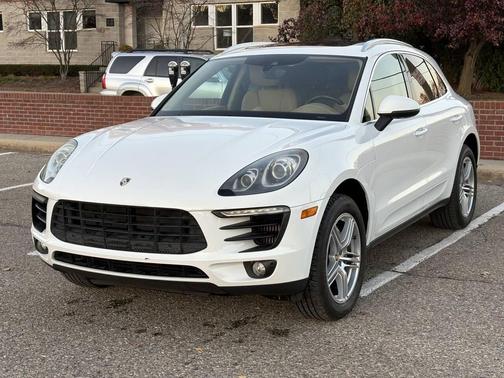 2015 Porsche Macan S
