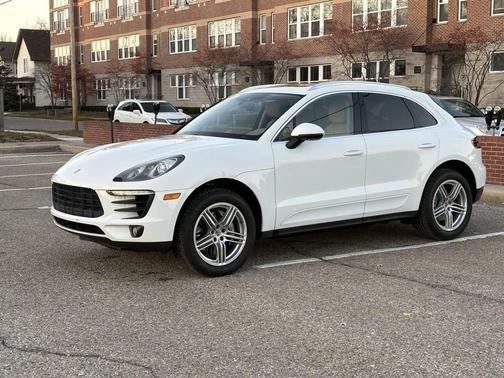 2015 Porsche Macan S