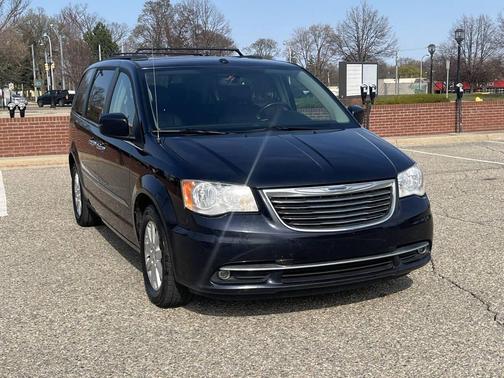 2011 Chrysler Town & Country Touring-L