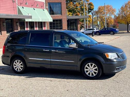 2011 Chrysler Town & Country Touring-L