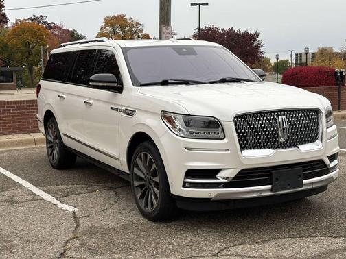 2019 Lincoln Navigator L Select