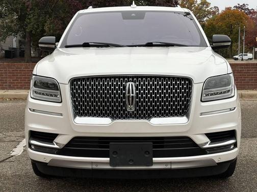 2019 Lincoln Navigator L Select