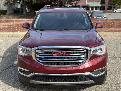 2017 GMC Acadia SLE-2