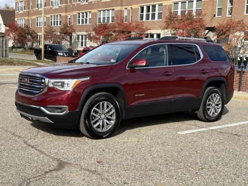 2017 GMC Acadia SLE-2