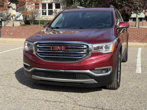 2017 GMC Acadia SLE-2