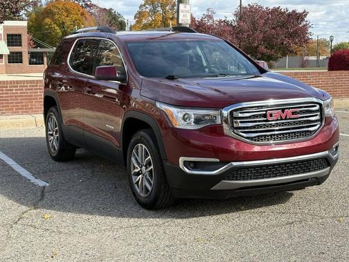 2017 GMC Acadia SLE-2