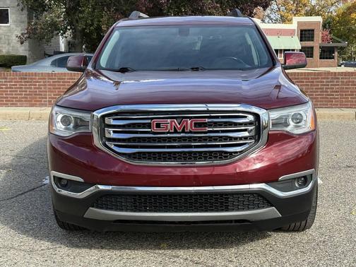 2017 GMC Acadia SLE-2