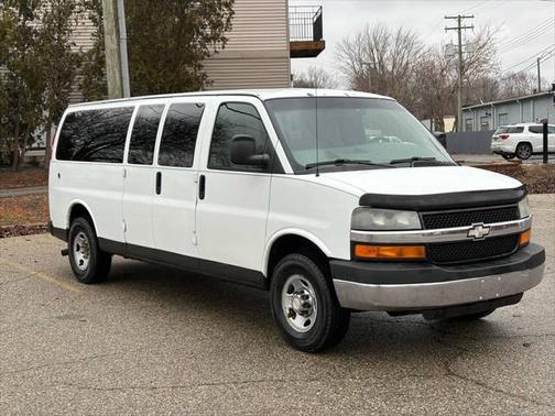 2008 Chevrolet Express 3500 LS Extended Wagon