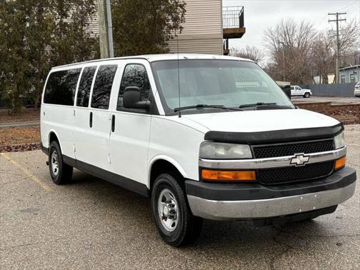 2008 Chevrolet Express 3500 LS Extended Wagon