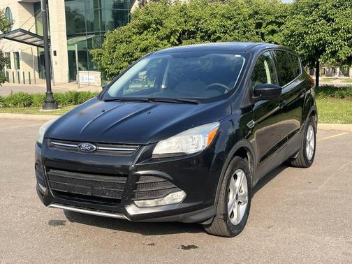 Tuxedo Black 2014 Ford Escape SE