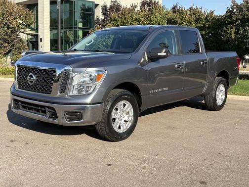 2018 Nissan Titan SV