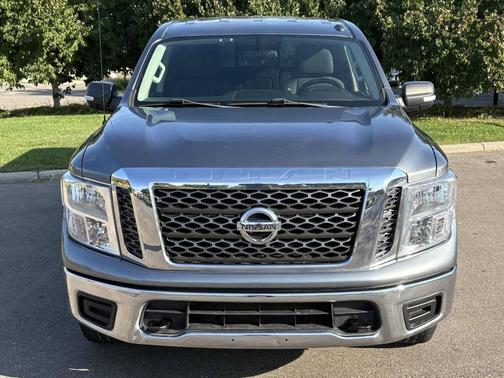 2018 Nissan Titan SV