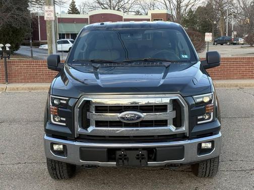 Gray 2015 Ford F-150 XLT