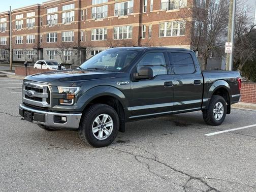 Gray 2015 Ford F-150 XLT
