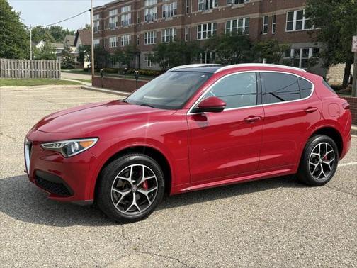 2020 Alfa Romeo Stelvio Ti Sport Carbon