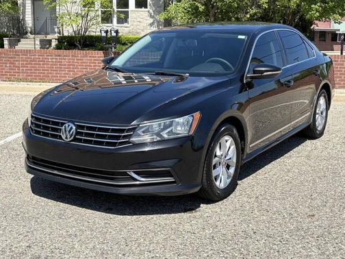 2016 Volkswagen Passat 1.8T S
