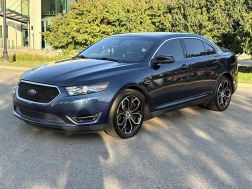 2016 Ford Taurus SHO