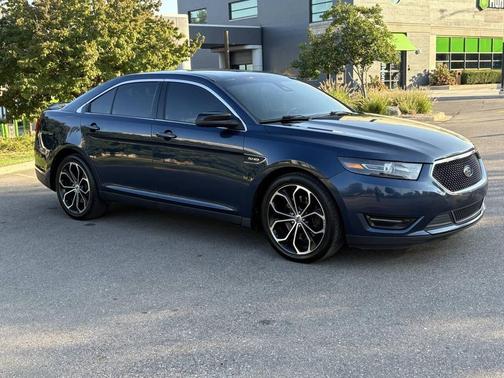 2016 Ford Taurus SHO
