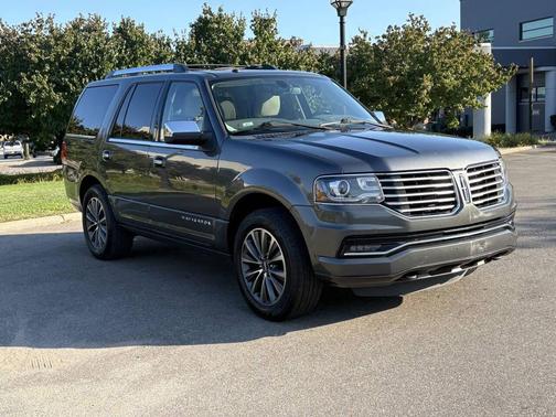 2017 Lincoln Navigator Select