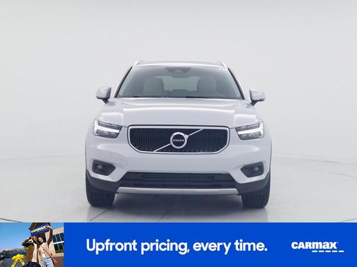 Gray 2021 Volvo XC40 T5 Momentum