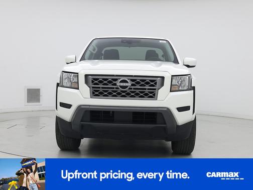 White 2022 Nissan Frontier SV