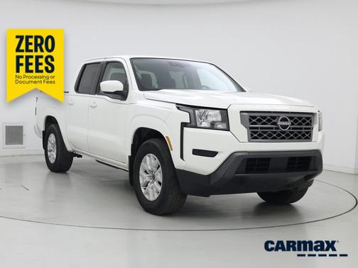 White 2022 Nissan Frontier SV