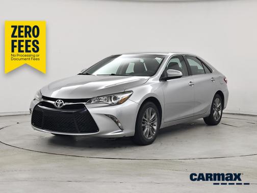 Silver 2017 Toyota Camry SE