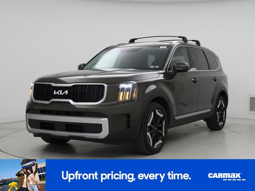 Green 2024 Kia Telluride EX