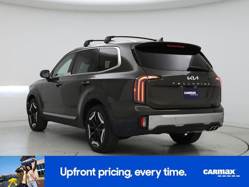 Green 2024 Kia Telluride EX