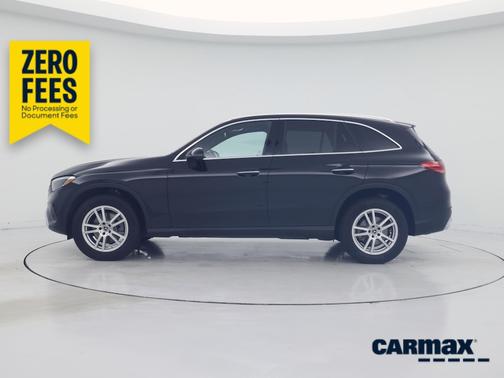 Black 2025 Mercedes-Benz GLC 300