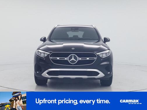 Black 2025 Mercedes-Benz GLC 300