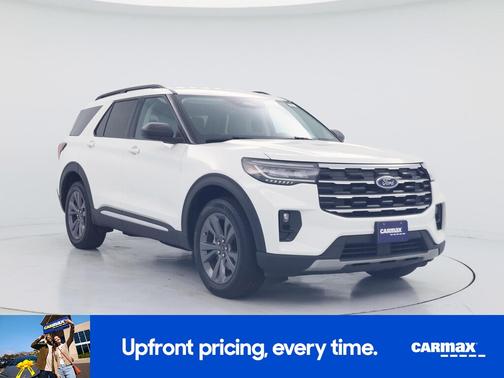 White 2025 Ford Explorer Active