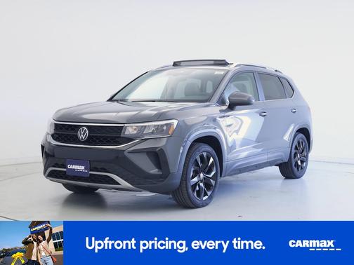 Gray 2023 Volkswagen Taos SE