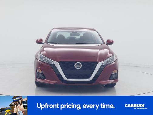 Red 2019 Nissan Altima SV