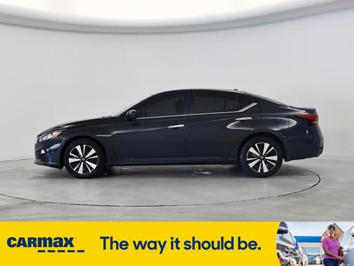 2022 Nissan Altima SV