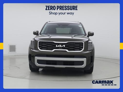 Green 2025 Kia Telluride S