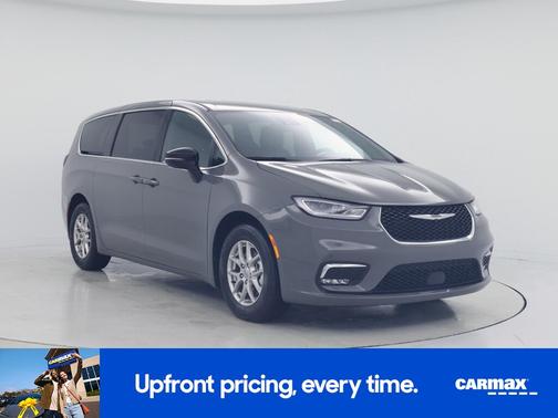 Gray 2025 Chrysler Pacifica Select