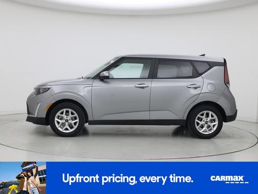 Gray 2025 Kia Soul LX