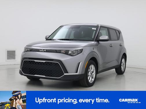 Gray 2025 Kia Soul LX