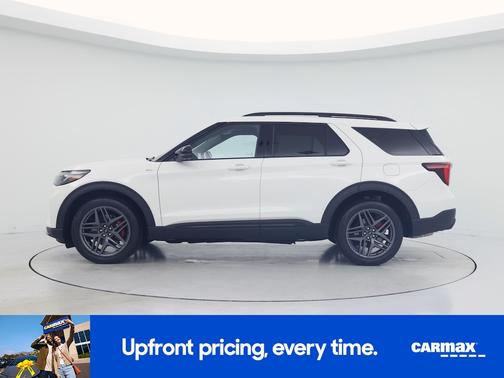 Pearl 2025 Ford Explorer ST-Line