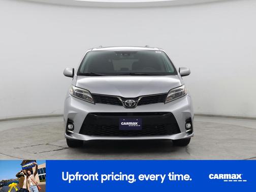 2019 Toyota Sienna SE