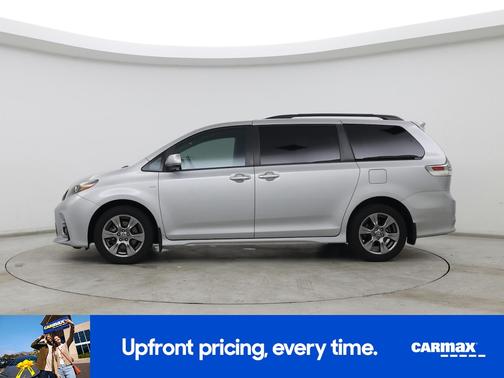 2019 Toyota Sienna SE
