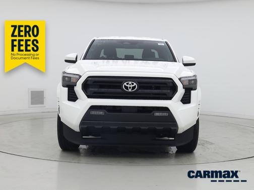 White 2024 Toyota Tacoma SR5