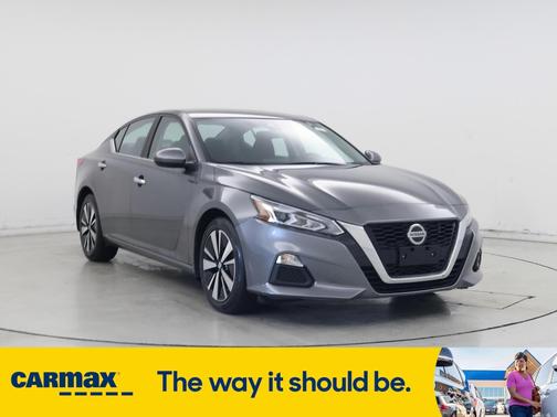 2022 Nissan Altima SV